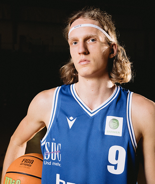#9 Joshua Schönbäck
