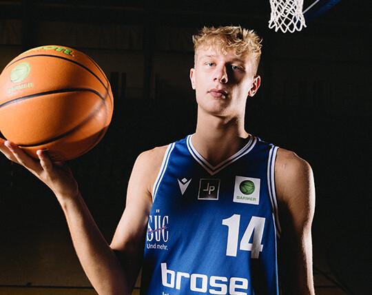 #14 Jannis Sonnefeld