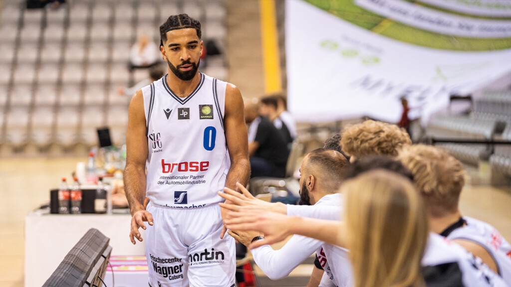 Basketball Löwen kommen zum Derby