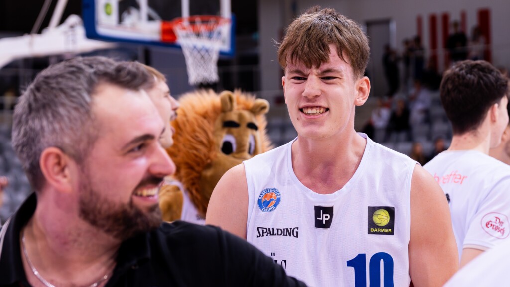 Fasoyiro-Festspiele und Hot-Hand-Höllerl bringen den nächsten Heimsieg!