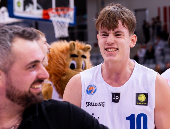 Fasoyiro-Festspiele und Hot-Hand-Höllerl bringen den nächsten Heimsieg!