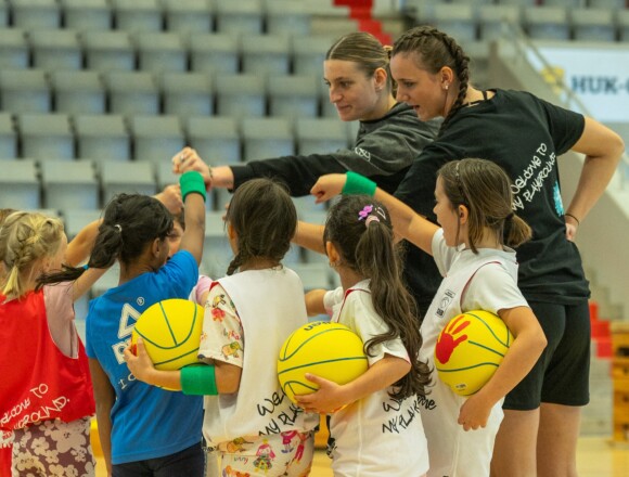 Aktionstag Mädchenbasketball mit Nationalspielerin Alina Hartmann begeistert in Coburg
