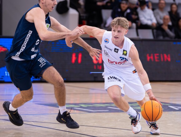 BBC will Verfolger auf Distanz halten