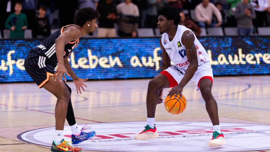 Vorzeitige Bescherung: BBC feiert Auswärtserfolg und die Rückkehr an die Spitze!