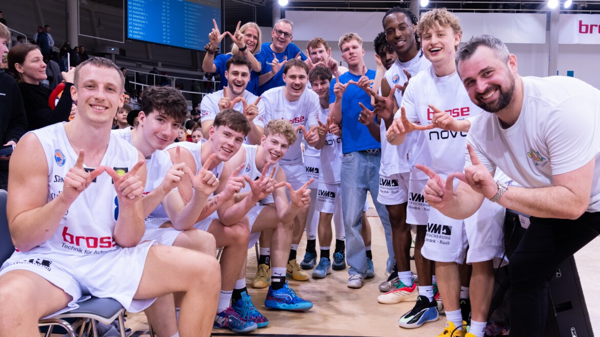 Vor Rekordkulisse: Coburger meistern die Hürde München!