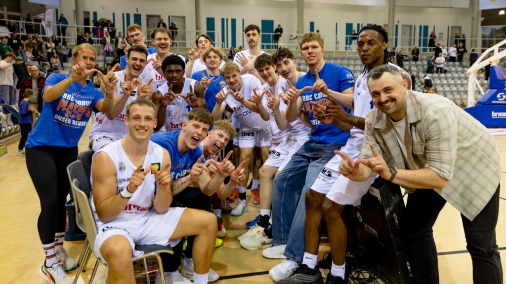 Herzschlagfinale inklusive! Coburger erobern den Shooters Dome und stehen im Viertelfinale
