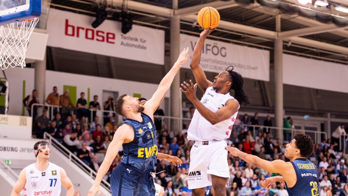 Alle in Blau zum Alles-oder-Nichts-Spiel!